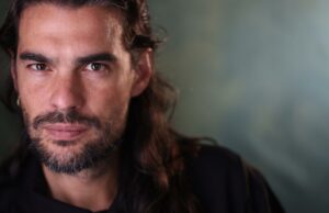 Seu filme de arte apocalíptico ‘Sirât’ dançando quando confrontado com o esquecimento. Talvez seja por isso que os indivíduos gostam Seu filme de arte apocalíptico 'Sirât' dançando quando confrontado com o esquecimento. Talvez seja por isso que os indivíduos gostam