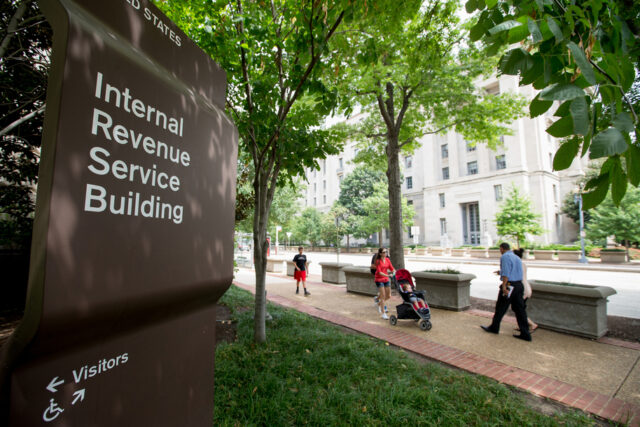 Esta foto feita na quarta -feira, 13 de fevereiro de 2019, em Zelienopla, Pensilvânia, mostra formulários mulitiplos impressos na página da Web da Revenue Service da Revenue, que são usados ​​para declarações fiscais federais de 2018 nos EUA. (AP Photo/Keith Srakocic)
