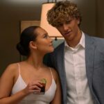 'Summertime I Transform Lind' Seguidores Faça um site de eventos de casamento falsificado para Jeremiah, barriga teimosa