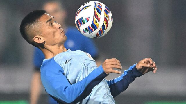 Sunil Chhetri se inscreve com o acampamento nacional para a Índia vs Cingapura na AFC Asian Canectador da terceira rodada de eliminatórias 

