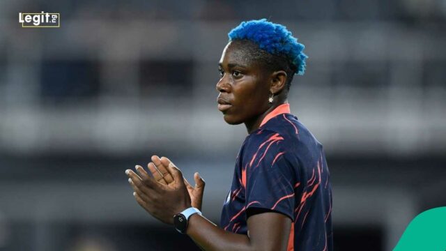 Super Falcons Legend Asisat Oshoala Nets Objetivo para Al Hilal em estréia vs al Qadasiah, vídeo

