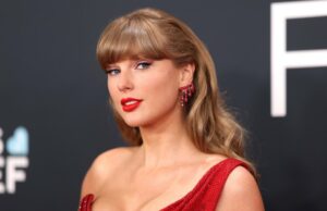 Taylor Swift afirma ‘esperar’ durante a semana de lançamento do CD: todas as teorias Taylor Swift afirma 'esperar' durante a semana de lançamento do CD: todas as teorias