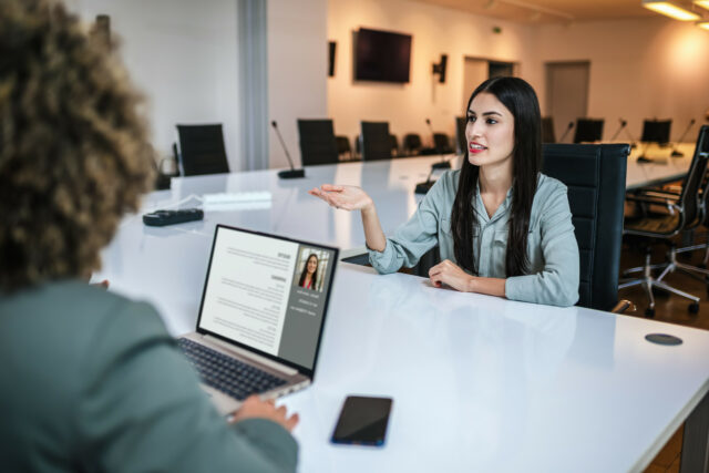 Ter um 'Spiky' chama mal se comporta para reuniões de trabalho- exatamente como informar se o seu é um 

