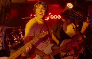 ‘The Runarounds’, preparado para a trilha sonora de uma banda real, é uma gratificação para adolescentes 'The Runarounds', preparado para a trilha sonora de uma banda real, é uma gratificação para adolescentes