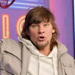 Theo von precisa do Departamento de Segurança da Homeland eliminar o clipe que o inclui: 'Mantenha -me fora do seu' Vídeos de expulsão 'Banger'