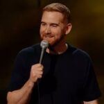Transmita ou pule: 'Andrew Santino: White Noise' em Hulu, Bonito Fly para um Comediante Branco