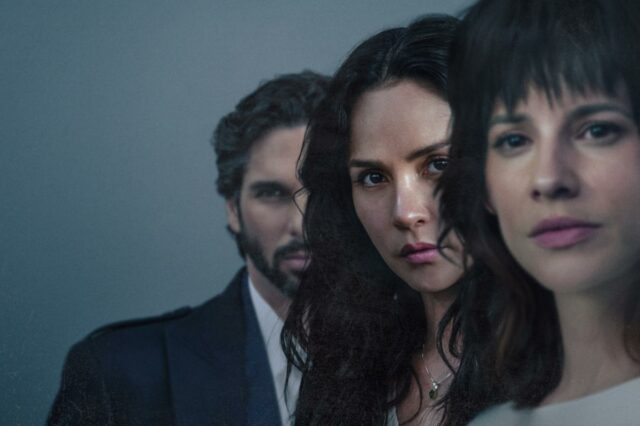 Transmite ou pule: 'The Guest' na Netflix, onde o conhecido de uma mulher vem para ficar com sua família, com um motivo oculto

