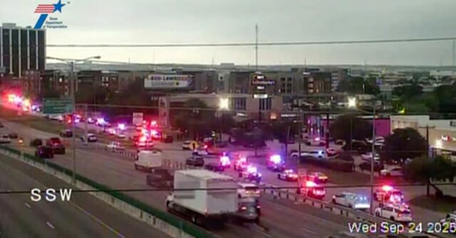 Três pessoas filmadas em instalações de imigração em Dallas e atirador estão mortos, diz o oficial

