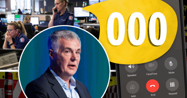 Uma placa de telefone Optus fica acima de sua loja em Sydney