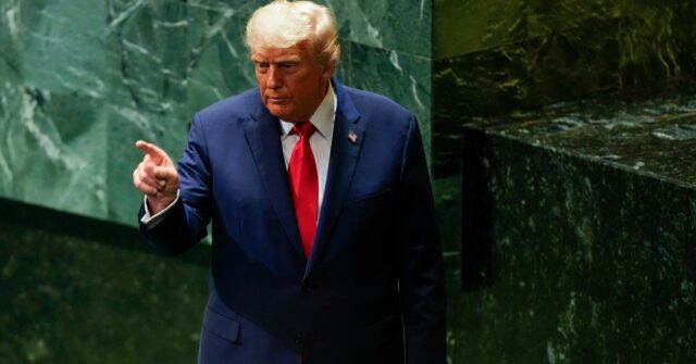 Trump chama a mudança climática de 'o maior trabalho de referência de todos os tempos perpetrados' no mundo

