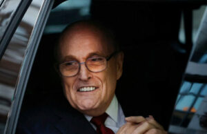 Trump nomeia Giuliani Primeira Medalha da liberdade destinatária do segundo mandato Trump nomeia Giuliani Primeira Medalha da liberdade destinatária do segundo mandato