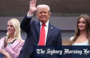 Trump vaiou na final do US Open, os fãs presos nas linhas de segurança quando a partida começa Presidente Donald Trump na final dos homens do US Open em Nova York.