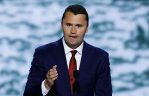 Turning Point EUA quebra o silêncio: Charlie Kirk ‘America’s Greatest Mártir’ para a liberdade de expressão Turning Point EUA quebra o silêncio: Charlie Kirk 'America's Greatest Mártir' para a liberdade de expressão