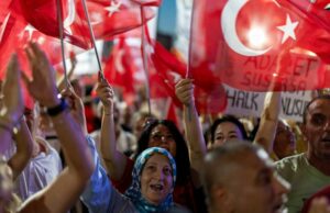 Turquia ordena apreensão do prefeito da área de Istambul, outros na sonda de corrupção, estados estados de mídia Yahoo news home