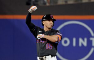 Tyrone Taylor pousa na lista lesionada no Mets Outfield Blow O defensor do New York Mets, Tyrone Taylor (15), reage depois que ele atinge uma dupla do RBI de duas corridas durante o segundo turno, quando o New York Mets tocou no Miami Marlins sexta-feira, 29 de agosto de 2025 no Citi Field, em Queens, NY.