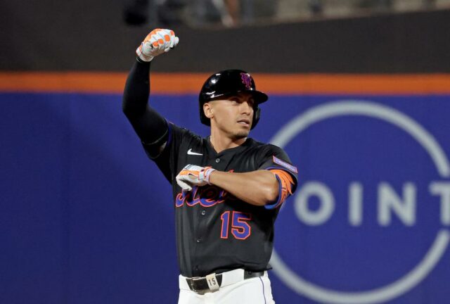 O defensor do New York Mets, Tyrone Taylor (15), reage depois que ele atinge uma dupla do RBI de duas corridas durante o segundo turno, quando o New York Mets tocou no Miami Marlins sexta-feira, 29 de agosto de 2025 no Citi Field, em Queens, NY. 