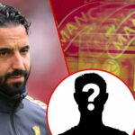 O gerente do Manchester United, Ruben Amorim, analisa antes da partida amigável da pré-temporada entre o Manchester United e a Fiorentina em Old Trafford em 2025 em Manchester, Inglaterra.