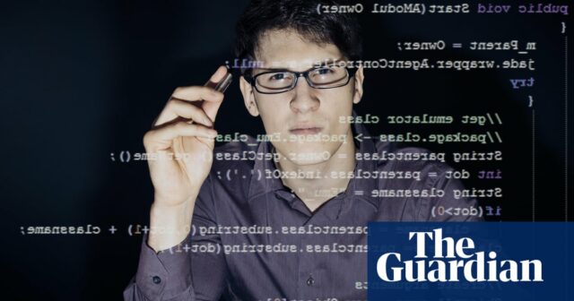 Um terceiro das empresas do Reino Unido que usam 'Bossware' para ficar de olho na tarefa dos funcionários, o estudo divulga 

