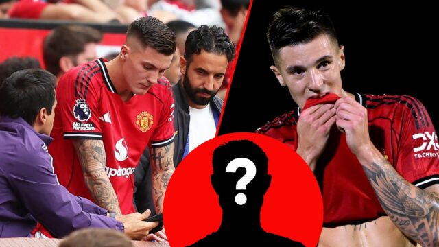 Benjamin Sesko lê instruções de um tablet enquanto Ruben Amorim olha durante a partida da Premier League entre o Manchester United e Burnley em Old Trafford em 2025 em Manchester, Inglaterra.