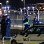 Patrulha da Polícia Dinamarquesa no Aeroporto de Copenhagen, Dinamarca, segunda -feira, 22 de setembro de 2025.