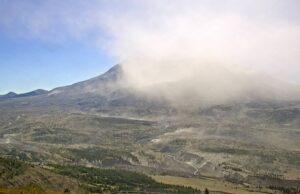 Ventos sólidos enviam cinzas de décadas viajando Ventos sólidos enviam cinzas de décadas viajando