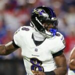 Vídeo: Bills Fan que atingiu Lamar Jackson banido de todos os estádios da NFL