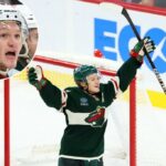 O Wild assinou Kirill Kaprizov para um contrato recorde de oito anos e US $ 136 milhões.