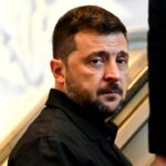 Zelenskyy 'pronto' para sair do escritório se a guerra terminar, aberta às eleições no cessar -fogo