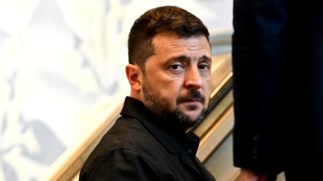 Zelenskyy 'pronto' para sair do escritório se a guerra terminar, aberta às eleições no cessar -fogo

