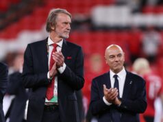 ₤ 4 bilhões de requisição concorrente certamente fornecerão Sir Jim Ratcliffe Autoconfiança em sua duradoura estratégia unida masculina O ex-presidente do Tottenham, Daniel Levy, nas arquibancadas.