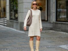 Atualize seu armário com estes vestidos confortáveis de Ação de Graças para mulheres na faixa dos 40 anos PARIS, FRANÇA - 04 DE MARÇO: Patricia Wirschke vista usando óculos de sol redondos dourados Ray-Ban, vestido maxi de seda com botão estampado de coração roxo / rosa Odeeh e mangas compridas, calças compridas de seda com estampa bege / vermelho Odeeh, bolsa com aba de tecido bege Chanel, saltos / escarpins de couro bege / preto Chanel, durante a Paris Fashion Week - Moda feminina outono inverno 2023 2024, em 04 de março de 2023 em Paris, França. (Foto de Jeremy Moeller/Getty Images)