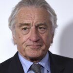 5 homens indiciados por supostos papéis na morte por overdose do neto de Robert De Niro