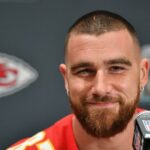 6 Flags está lutando. Por que Travis Kelce, da NFL, está se juntando aos capitalistas para fazer modificações