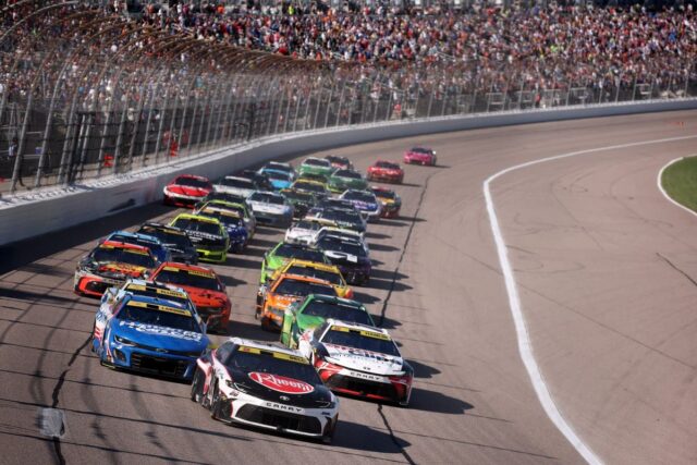 A NASCAR pediu para aguardar a entrada da Bombshell Honda antes de resolver o automóvel Gen-8 

