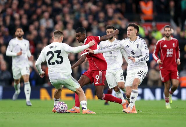 A busca do Man Utd pelo próximo Alexander Isak mostra ícone de correio