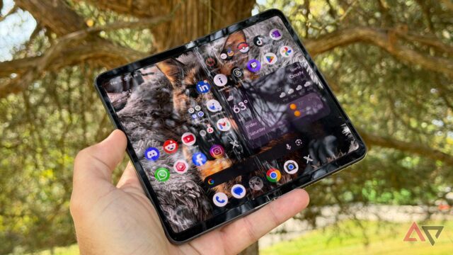Google Pixel Fold Home Trening Running Android 16