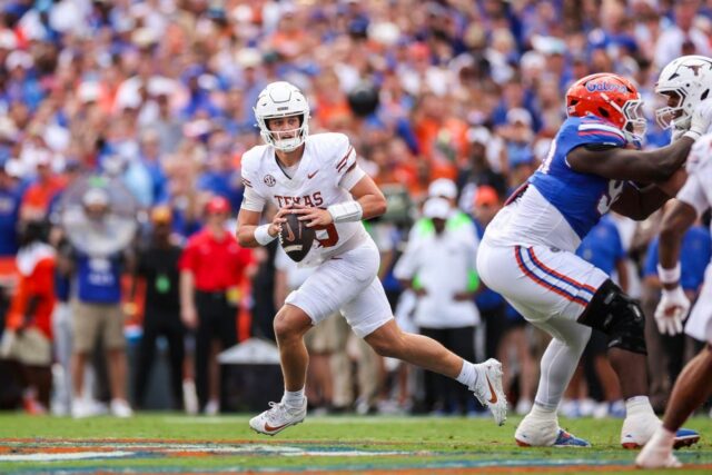 Texas Longhorns quarterback Arch Manning