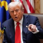 A classificação de autorização de Donald Trump aumenta com americanos mais velhos, mulheres