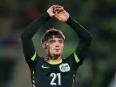 A criança autorizada por Guy Utd em 2024 está irradiando no U20 Globe canem, ajuda na vitória por 3-1 James Overy prestes a jogar um passe para a Austrália U20.