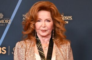 A estrela de ‘Days of Our Lives’, Suzanne Rogers, revela diagnóstico de câncer colorretal Suzanne Rogers no 51º Daytime Emmy Awards, realizado no The Westin Bonaventure Hotel em 7 de junho de 2024 em Los Angeles.