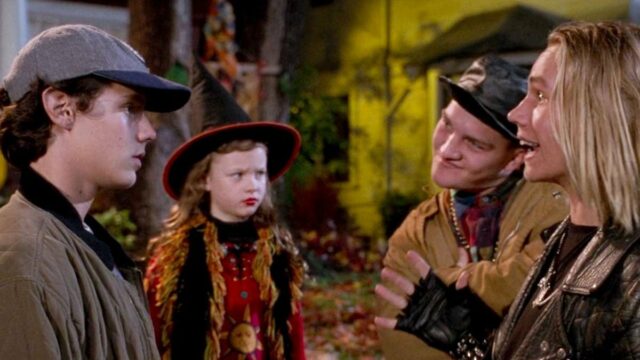 A estrela de 'Hocus Pocus', Tobias Jelinek, afirma que um colega de elenco o deixou chapado antes da famosa cena de destruição de abóboras: 'I Was a Mess' 

