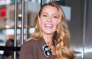 A família de Blake Lively sustenta Ryan Reynolds no Red Rug enquanto ela evita Blake Lively e Ryan Reynolds sorriem durante o passeio em meio a Justin Baldoni e Taylor Swift Drama