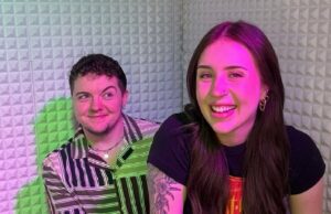 A influenciadora Anna Muller aborda a reação depois que o marido tomou seu sobrenome O influenciador Becca Murray aborda as críticas de estabelecer um registro de divórcio post dividido