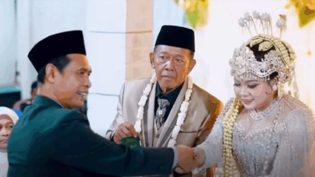 A mãe da noiva fala sobre o dote de IDR 3 bilhões de Mbah Tarman 

