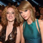 Taylor Swift revela o significado por trás da dica de espera da vida de um cronograma de lançamento do álbum ShowGirl Thetinybug_front 1