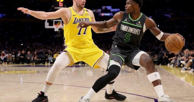 A nova oferta televisiva da NBA começa terça-feira. Onde estão meus videogames? 

