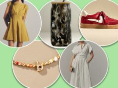 A seção de vendas da Anthropologie tem 50% de desconto extra – mas apenas pelo resto do dia Copo de vidro com manchas brancas, tampa de madeira, canudo de vidro e abóboras laranja.