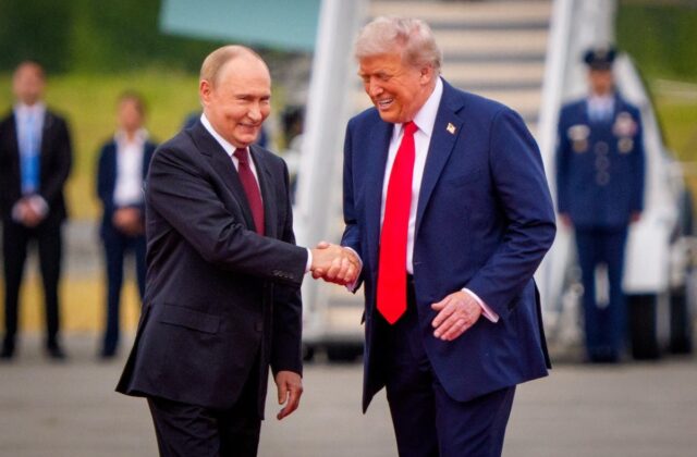 A televisão estatal russa tem propósito em Donald Trump: 'sem dúvida tolo' 

