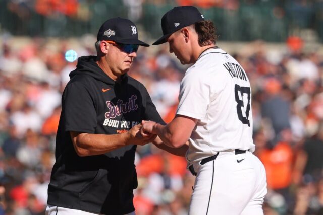 AJ Hinch dos Tigers sob ataque pela escolha de Casey Mize no videogame 4 de ALDS 

