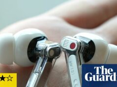 Absolutamente nada Depoimento do Ear 3: fones de ouvido bonitos com técnica de celebração ‘Super Mic’ Absolutamente nada Depoimento do Ear 3: fones de ouvido bonitos com técnica de celebração ‘Super Mic’